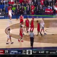 De locos: paran la final porque lanzaron una tortilla a la cancha