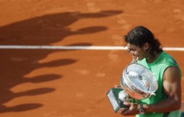 Rafa Nadal en Roland Garros de 2008, ganó a Roger Federer por 6-1, 6-3, 6-0.