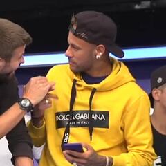 Neymar y Piqué, juntos en Barcelona en un acto promocional