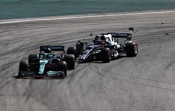 Yuki Tsunoda y Lance Stroll chocaron dejando piezas en la pista, lo que obligó a salir al Safety Car. 