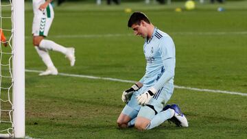 Courtois lamenta el penalti transformado por Fidel que le cost&oacute; el empate al Madrid.