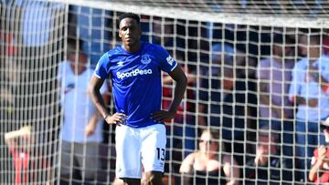 Yerry Mina es titular en el Everton ante el Sheffield