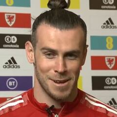 Gareth Bale smirks while taking sarcastic dig at Ancelotti