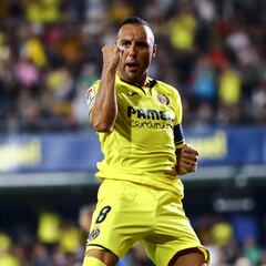 Cazorla supera a Riquelme como el centrocampista con más gol de la historia del Villarreal