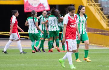 Con gol de Lorena Bedoya y doblete de Estefanía González, Atlético Nacional venció 3-2 a Santa Fe y accede a la final de la Liga Águila Femenina.