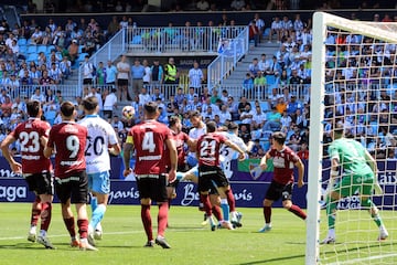 El Mérida permanece con el gol de Herrero,. 