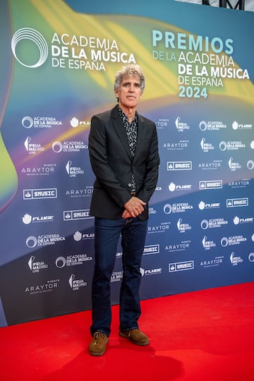 El cantante Mikel Erentxun en los Premios de la Academia de la Música.