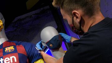 Mascarillas con los colores y el escudo del Barça