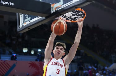 Gracias a la abultada ventaja, los 12 jugadores de la selección tuvieron buenos minutos en el encuentro. 