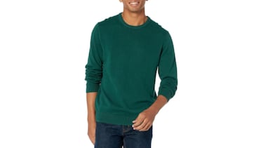 Este jersey de cuello redondo para hombre “no engaña”: abriga y es ligero y cómodo