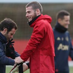 No sólo Pogba: 9 jugadores se replantearán su futuro tras Mou