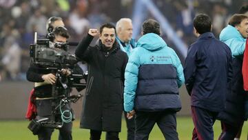 Soccer Football - Spanish Super Cup - Final - Real Madrid v FC Barcelona - King Fahd Stadium, Riyadh, Saudi Arabia - January 15, 2023 FC Barcelona coach Xavi celebrates after winning the Spanish Super Cup REUTERS/Ahmed Yosri