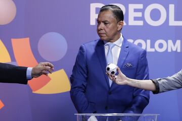 Iván Rene Valenciano y Daniela Montoya fueron los encargados de sacar las balotas en el sorteo en el que Colombia enfrentará a Argentina, Chile, Venezuela y Ecuador