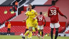 Fulham snatch a point with late equaliser at Manchester United