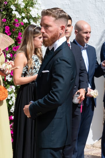 Iker Munian durante el enlace matrimonial entre Andrea Martínez y Kepa Arrizabalaga.