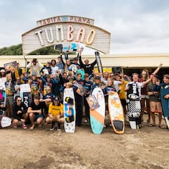 Tarifa vuelve a coronar a los campeones de España de kitesurf