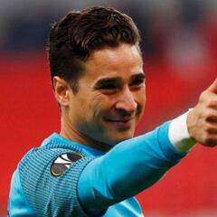 Ochoa brilló en el triunfo del Standard Liege en Europa League