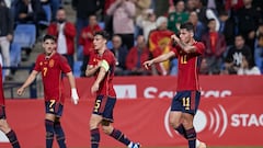Carlos Martín celebra el primer gol de España Sub-21 ante Hungría