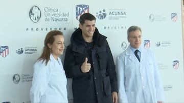 Morata pasa reconocimiento y ya posa con el escudo del Atleti