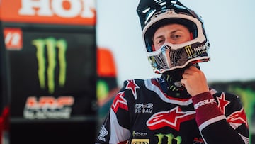 Tosha Schareina, piloto de Honda, en el Dakar 2026.