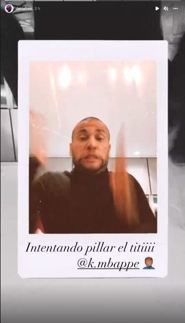 ¡Alves se rinde a Benzema!