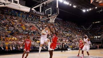 14/02/25 PARTIDO BALONCESTO BASKET
COPA DEL REY GRAN CANARIA 2025 CUARTOS
REAL MADRID - BAXI MANRESA
MARIO HEZONJA BODIAN MASSA