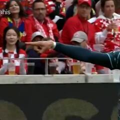 ¡Manos a la cabeza porque es un golazo espectacular! Xavi Simons tirando abajo la Bundesliga