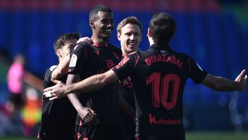 Aprobados y suspensos de la Real: Isak afina para Europa