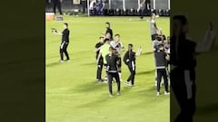 Medel volvió a quedar al margen en Vasco y esto hizo en los festejos