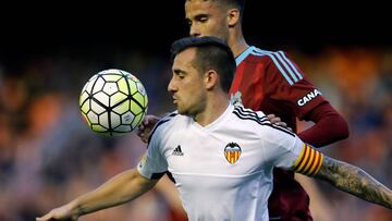 Paco Alcácer durante el encuentro correspondiente a la última jornada de primera división.