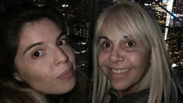 La hija mayor de Diego Armando Maradona, Dalma, con su madre y exmujer del Pelusa, Claudia Villafañe.