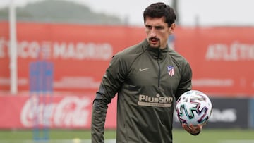 Savic durante un entrenamiento del Atl&eacute;tico.