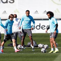 Marcelo vuelve al grupo en una sesión sin la mitad del equipo