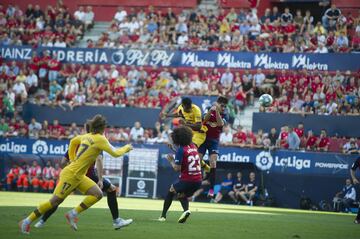 El biseauguineano anotó el primer gol del Barcelona ante Osasuna rematando de cabeza un centro de Carles Pérez. 16 años y 304 días para ser el goleador más joven de la historia del FC Barcelona.