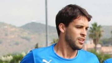 El brasile&ntilde;o Mattioni durante un entrenamiento del Espanyol.