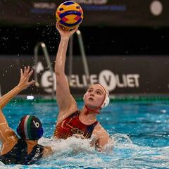 España golea a Italia