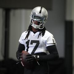 Davante Adams en riesgo; WR se lesiona durante la práctica de los Raiders
