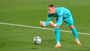 Barcelona's German goalkeeper Marc-Andre Ter Stegen passes the ball during the Spanish league football match between FC Barcelona and Athletic Club Bilbao at the Camp Nou stadium in Barcelona on June 23, 2020. (Photo by Pau BARRENA / AFP)