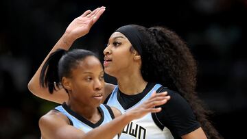 SEATTLE, WASHINGTON - JULY 05: Lindsay Allen #15 and Angel Reese #5 of the Chicago Sky react during the second quarter against the Seattle Storm at Climate Pledge Arena on July 05, 2024 in Seattle, Washington. NOTE TO USER: User expressly acknowledges and agrees that, by downloading and or using this photograph, User is consenting to the terms and conditions of the Getty Images License Agreement. Steph Chambers/Getty Images/AFP (Photo by Steph Chambers / GETTY IMAGES NORTH AMERICA / Getty Images via AFP)