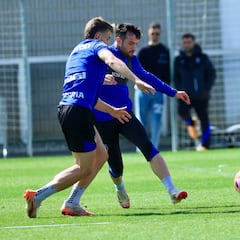 Bryan Zaragoza se incorpora al trabajo con el grupo