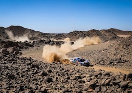 Carlos Sainz y Tosha Schareina: la apuesta española para ganar el Rally Dakar que empieza hoy
