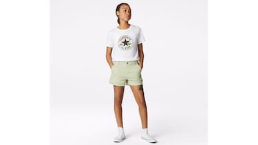 Viste en verano con Converse y sus dise?os atrevidos en ropa y accesorios
