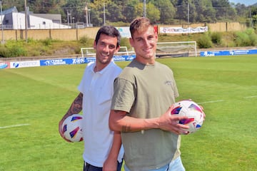 Iker Seguín y Unai Marino posan para AS. 