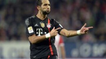 Benatia celebró así su gol.