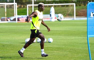 El Almería mide su momento dulce ante un Zaragoza al límite