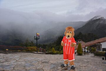 Berni, la mascota del Bayern de visita en Colombia
