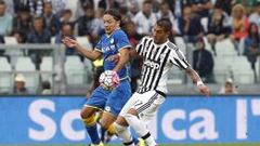 Roberto Pereyra disputa el bal&oacute;n con Manuel Iturra en el partido de la Serie A entre Juventus y Udinese