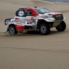 Peterhansel abandona, Roma afianza la plata y Sainz, a sufrir