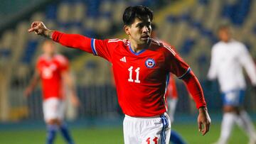 Llegó recién a Europa y es la última apuesta de Berizzo para la Roja