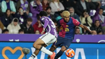 Real Valladolid's Moroccan defender #39 Adam Aznou and Barcelona's Spanish forward #19 Lamine Yamal vie for the ball during the Spanish league football match between Real Valladolid FC and FC Barcelona at the Jose Zorrilla stadium in Valladolid on May 3, 2025. (Photo by Cesar Manso / AFP)
